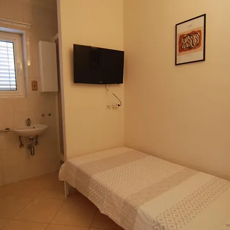 Vila Aspalathos Kastela